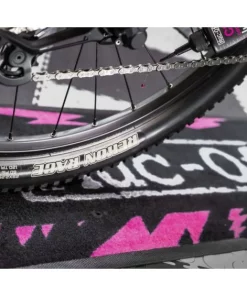 Muc-Off Absorbent Bike Mat - Cykelmåtte 9 Muc-Off Absorbent Bike Mat - Cykelmåtte -Deals Specialized Store muc off absorbent bike mat cykelmatte.jpg.mst 4