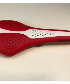 SADEL JENSEN RØD OG HVID